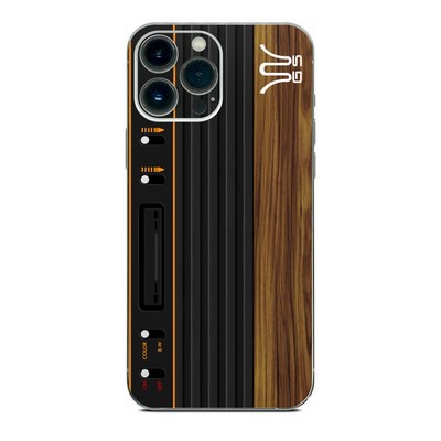 Apple iPhone 13 Pro Max Skin - Wooden Gaming System