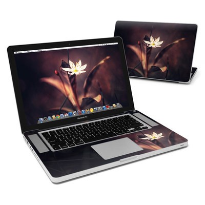 MacBook Pro 15in Skin - Delicate Bloom
